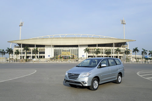 Toyota-Innova-2014-5-7719-1400138962.jpg