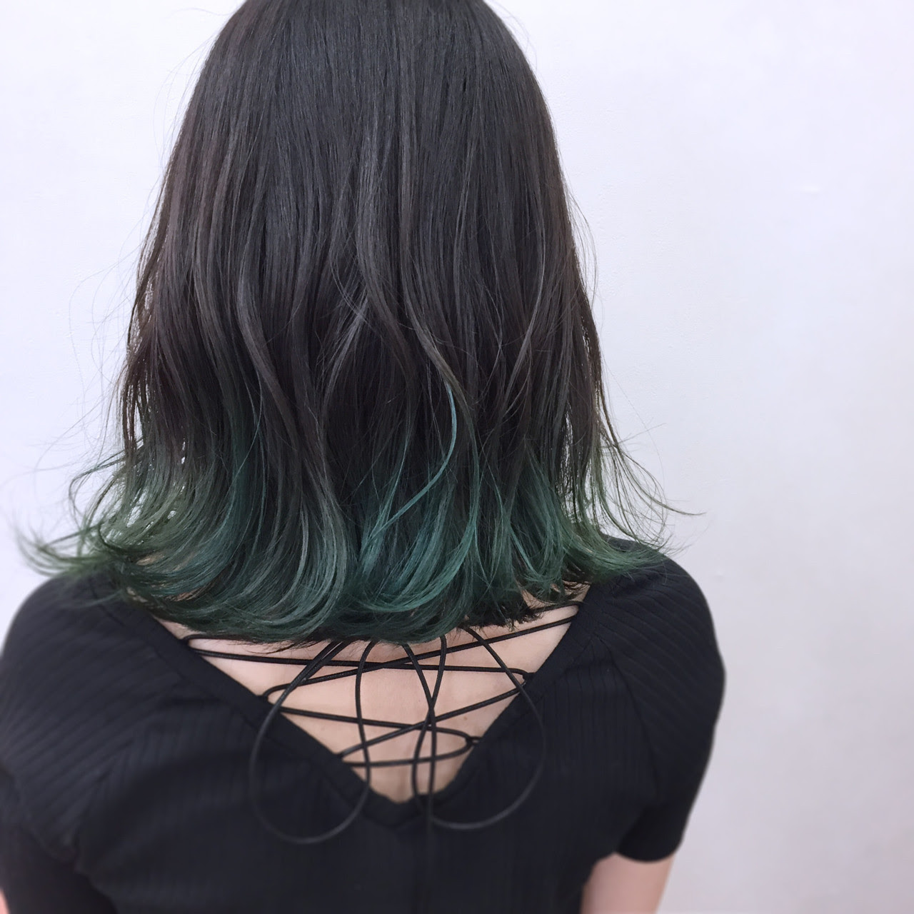 髪の毛 カラー 緑 Manana Chanturia
