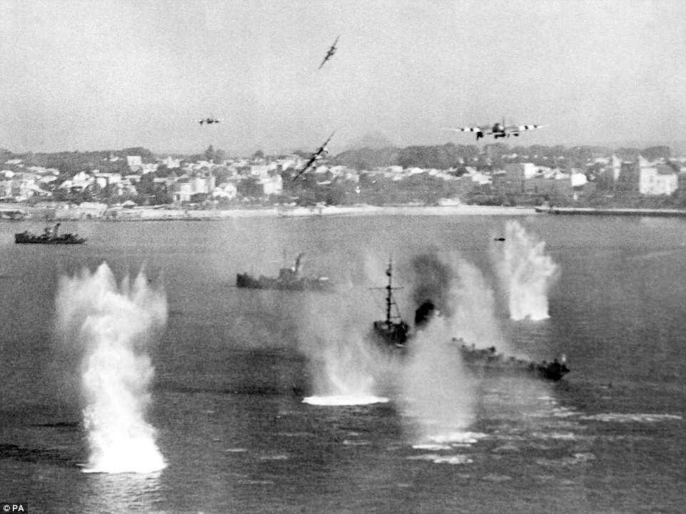 De Haviland Mosquito FB.VIs of 248 Squadron attacking a German 'M' Class minesweeper and two trawler-type auxiliaries in the mouth of the Gironde River, off Royan, France. One of the fastest operational aircraft in the world. Mosquito bombers flew high-speed, medium or low-altitude missions against factories, railways and other pinpoint targets in Germany and German-occupied Europe