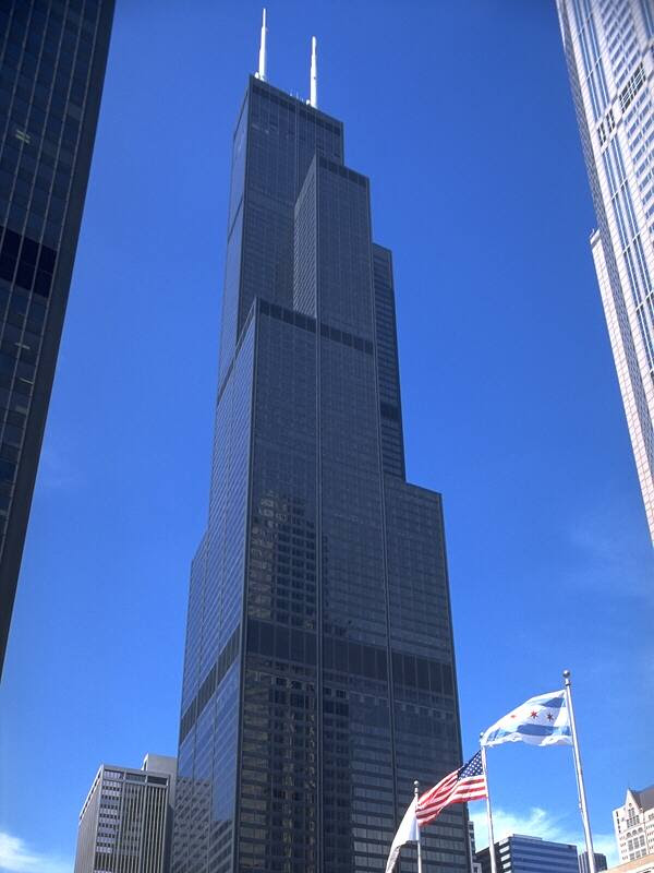 http://yuppiedanceparty.files.wordpress.com/2009/07/sears_tower_1.jpg