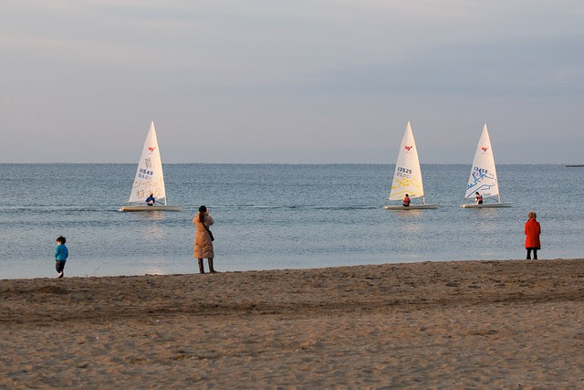 3 ships sailing by
