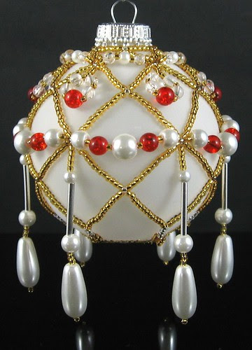 Beaded ornament in Gold-White-Red