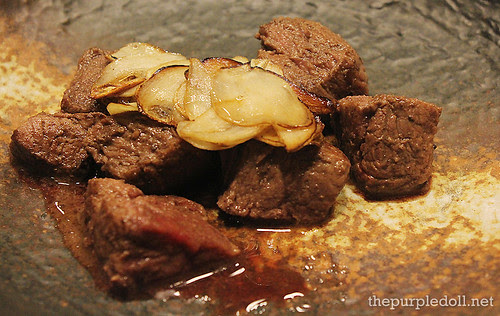 US Beef Tenderloin with Garlic Chips