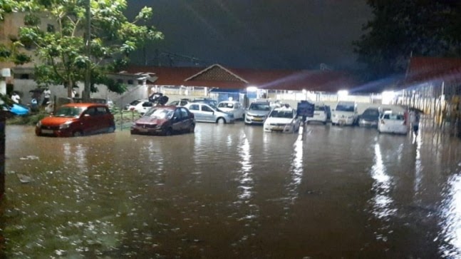 Heavy rain lashes Thiruvananthapuram, waterlogging at 