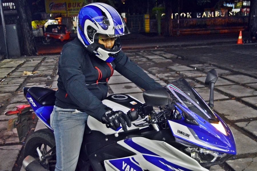 Cowok Naik Motor Ninja