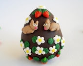 Easter Egg Brooch Bunnies and Strawberry Fields, Fun chocolate jewelry - Thelittlecreatures Easter Egg Brooch Bunnies and Strawberry Fields, Fun chocolate jewelry - Thelittlecreatures