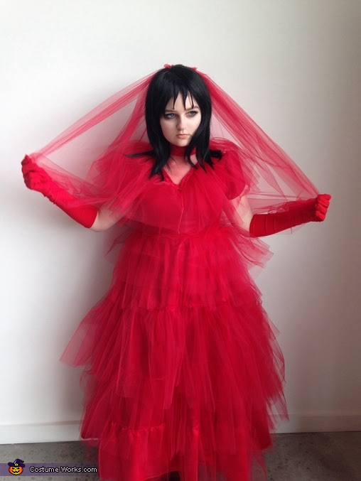 lydia deetz bride costume