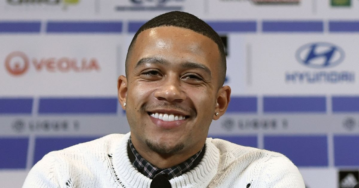 Depay Haircut - Memphis Depay Photos and Premium High Res Pictures