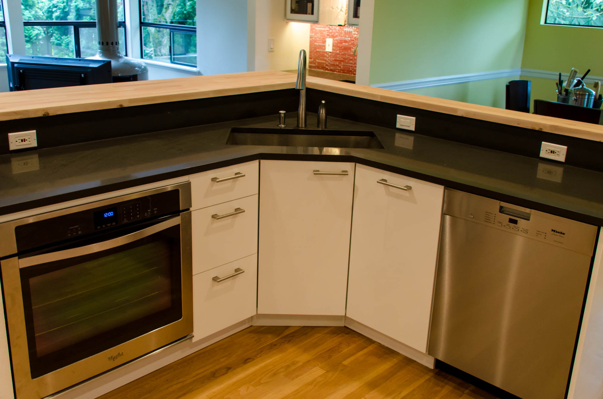 An IKEA kitchen that pops! | NW HomeWorks