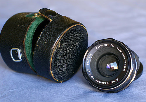 super takumar 35mm f/3.5 with case