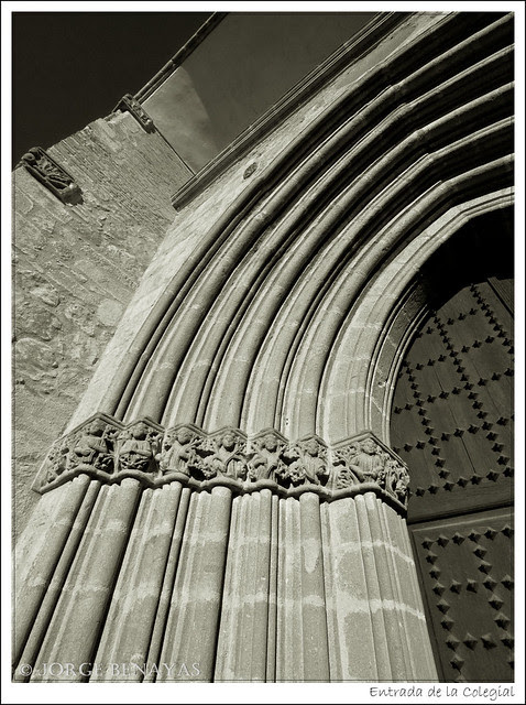 Entrada de la Colegial
