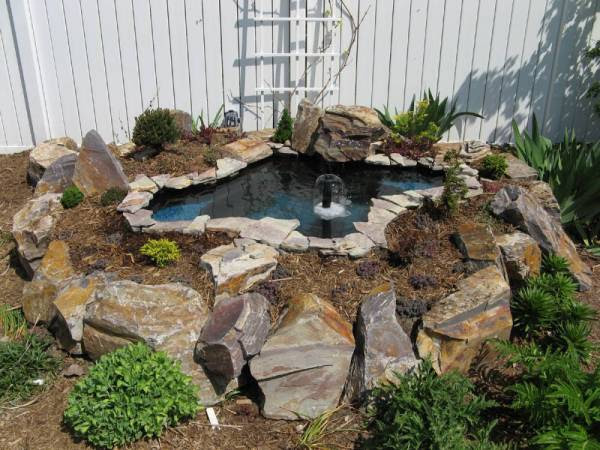 Small Backyard Water Features | Modern Diy Art Designs