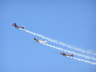'Yakrobat' formation display team
