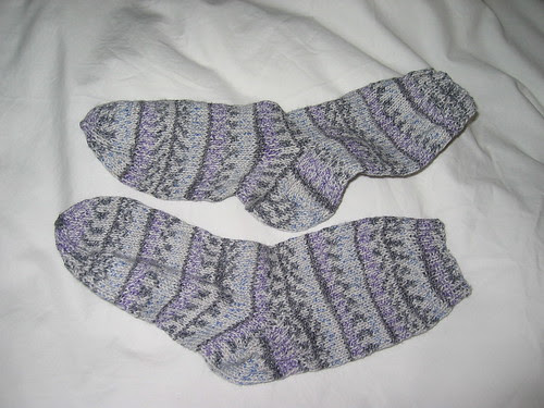 Self-patterning fair isle socks