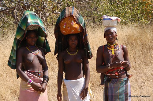 MUDIMBA PEOPLE: BEAUTIFUL AND FASHIONABLE ANGOLAN 