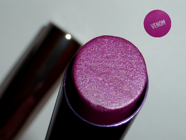 Résultat de recherche d'images pour "avis venom revolution lipstick urban decay"