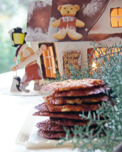 lace cookies