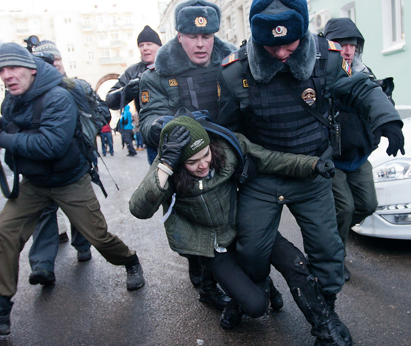 Геи против "Православных" у Думы. Часть 3