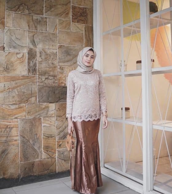 Kebaya Brokat Duyung Modern / Model Baju Gamis Brokat Kombinasi Satin