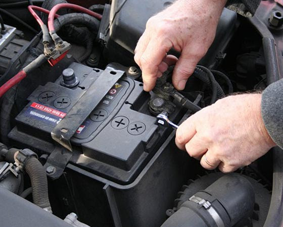 Easy Repair Tell a Weak car battery fix