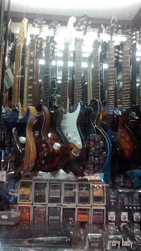 Opiniones de SAXOS "JU" CENTER en Lima - Tienda de instrumentos musicales