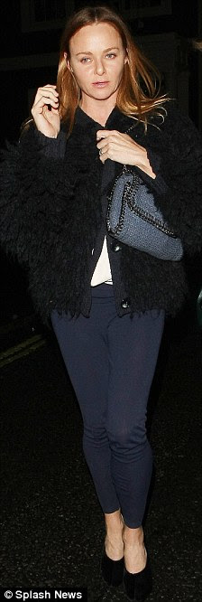 http://i.dailymail.co.uk/i/pix/2012/01/19/article-2089027-0F865AAA00000578-676_224x666.jpg