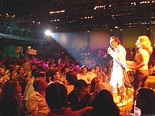 Notis sfakianakis at bouzoukia.jpg