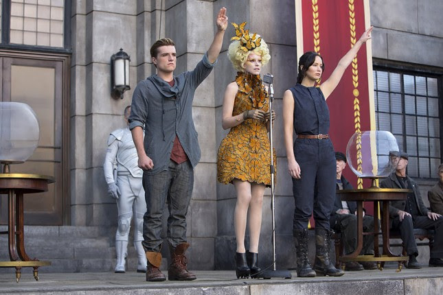 en llamas juegos hambre tributos hutcherson banks lawrence