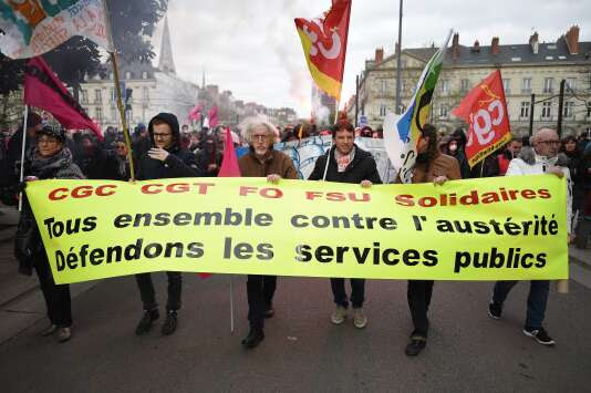 Durant la manifestation de la fonction publique et des cheminots, jeudi 22 mars, à Montpellier.