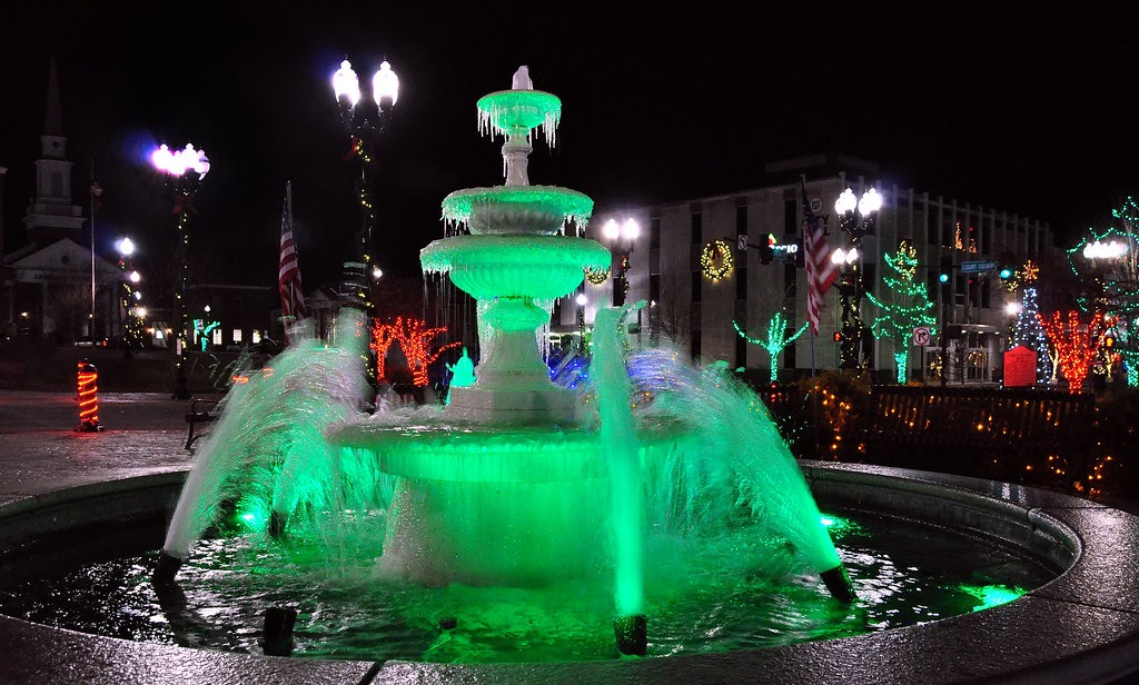 42N Observations Holiday Lights of McMinnville, Tennessee