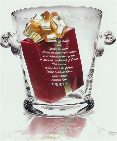Choosing Wedding Anniversary Gift for your partner wisely Choosing Wedding Anniversary Gift for your partner wisely