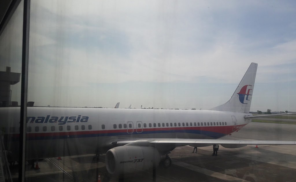 Flight From Kl To Kuching / Review of Malaysia Airlines flight from