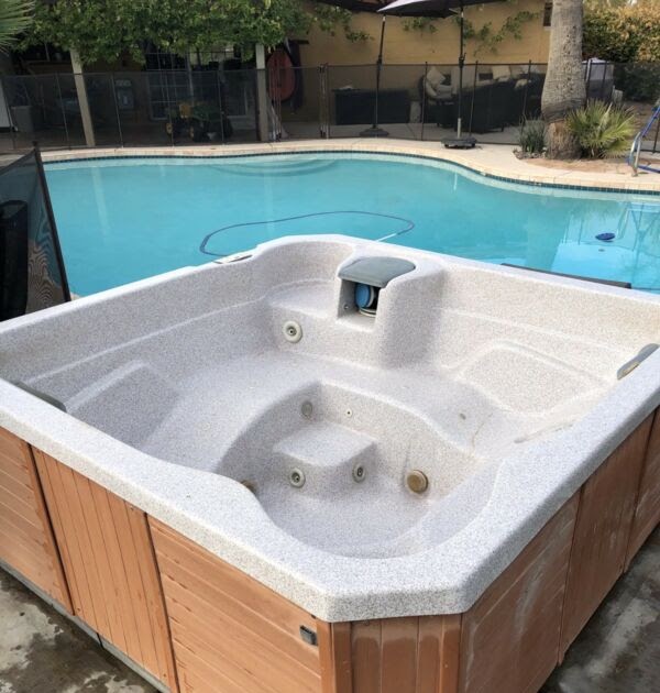 Used Jacuzzi Hot Tubs For Sale / Jacuzzi J235 Hot Tub ( Delivery And