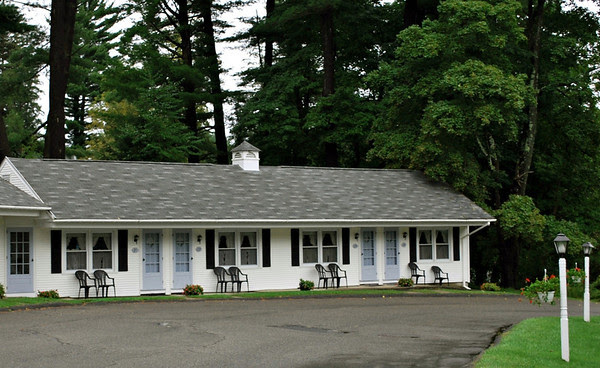 View of the rooms at the Pondside Motel
