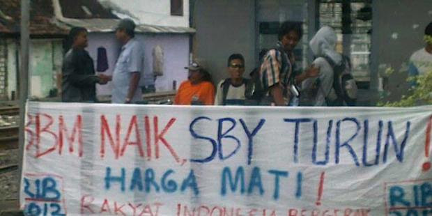 BBM Naik, SBY Turun? (Hadapi Kenaikan BBM dengan Senyuman) | Izzy Portal