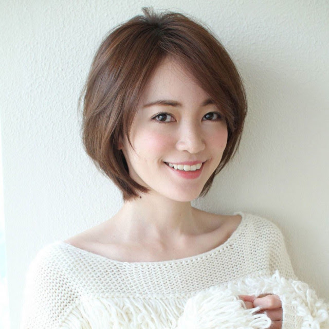 セミロング ボブ 前髪なし ストレート