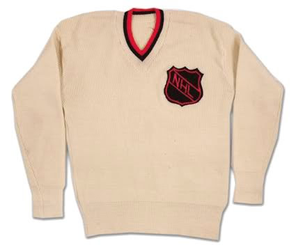 NHL referee 1940's jersey photo NHLreferee1940sjersey.jpg