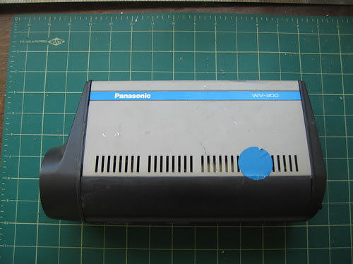 Panasonic WV-200 - Side