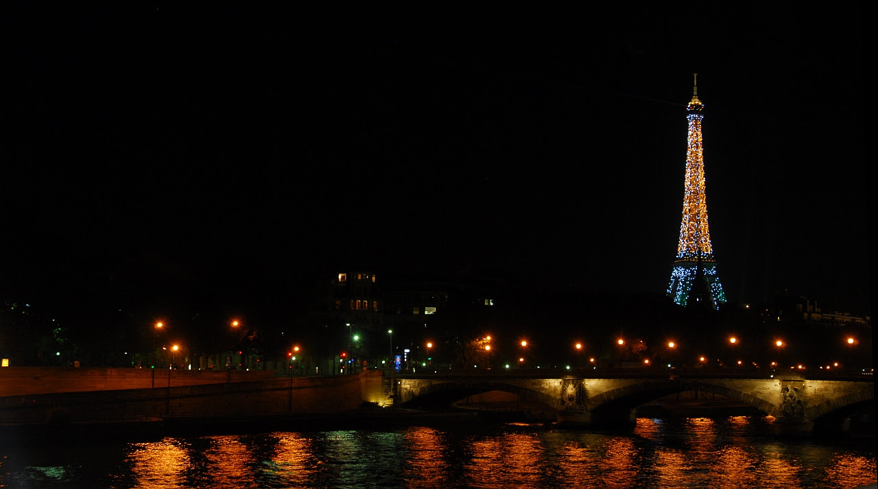 Near Grand Palais bridge