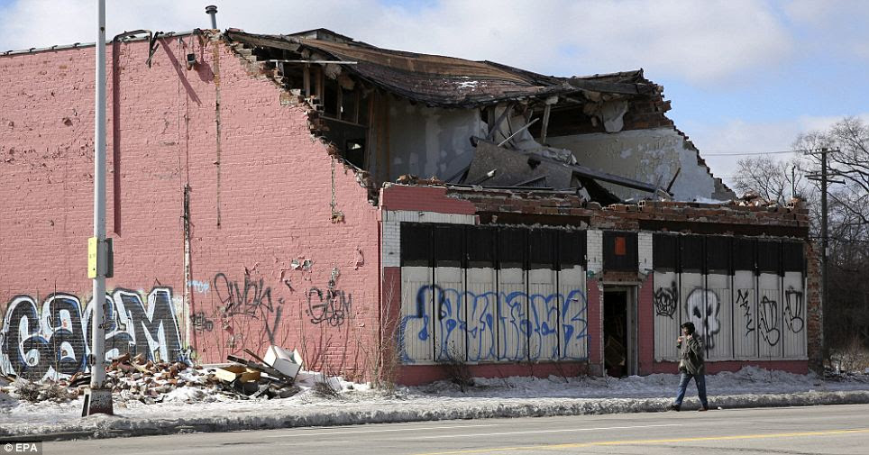 Collapse: A rundown building on Grand River Avenue in Detroit, Michigan