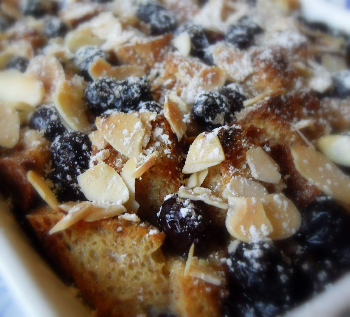 Blueberry and Almond Breakfast Bake