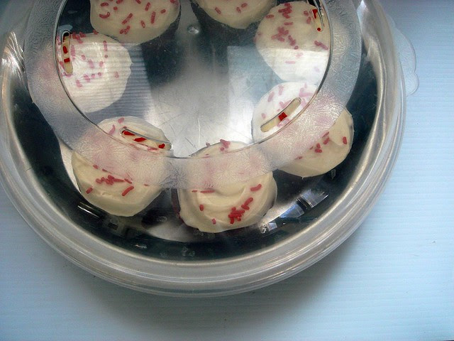 red velvet cupcakes with stevia in the raw