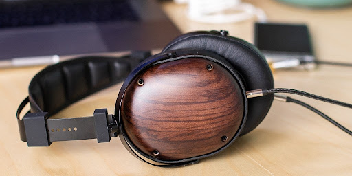 monolith m565c