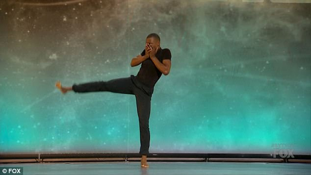 Dança poderosa: Darius Hickman discutiu sua áspera infância antes de sua poderosa dança