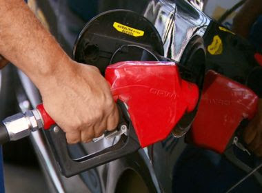 Preços de gasolina e diesel passarão por reajustes nesta sexta-feira nas refinarias