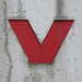 V V
