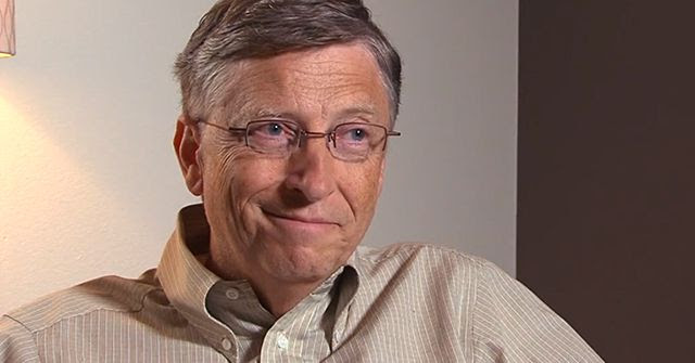 Bill Gates now uses an Android phone - The Verge