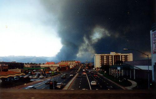 Oakland Hills fire from 80/Powell, October 1991