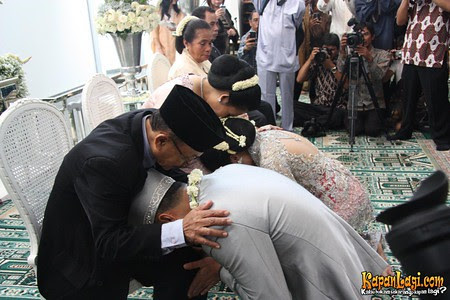 KRISDAYANTI RAUL LEMOS RESMI MENIKAH