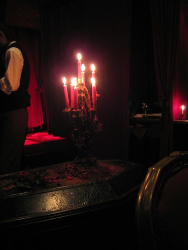 Vampire Cafe 04